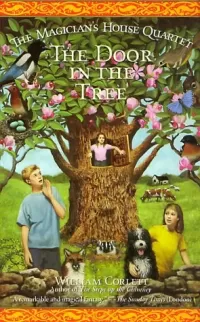 The Door in the Tree (The Magician's House #2)