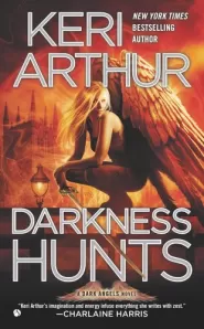 Darkness Hunts (Dark Angels #4)