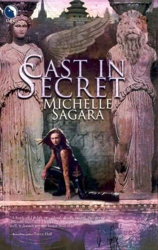 Cast in Secret (The Chronicles of Elantra #3) - Michelle Sagara
